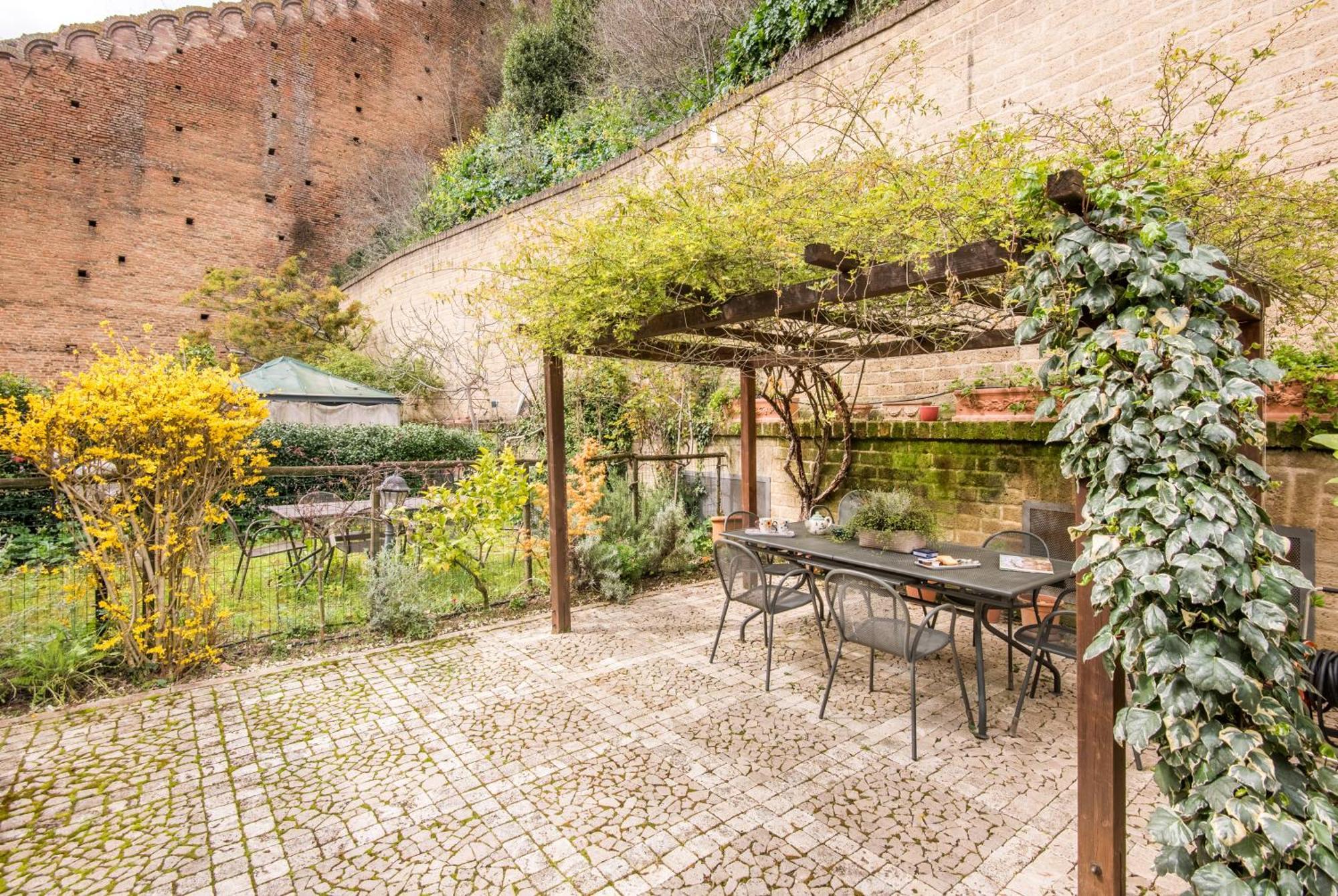 Secret Garden House Villa Siena Eksteriør billede